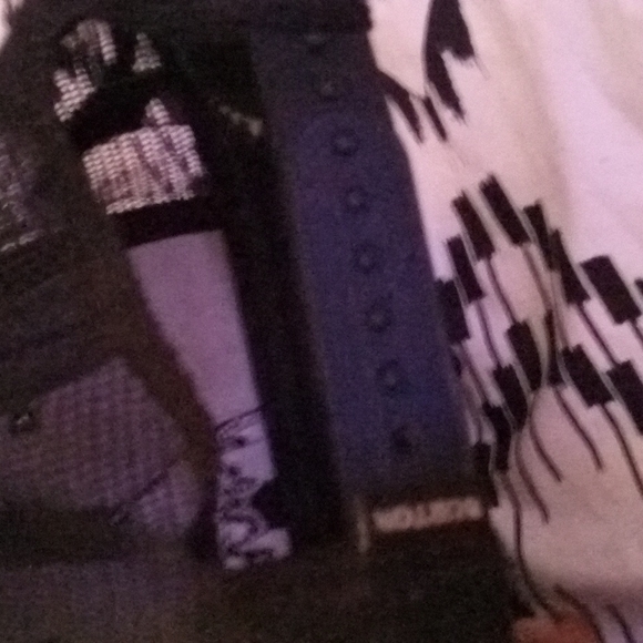 Black BURTON snapback - Picture 3 of 3